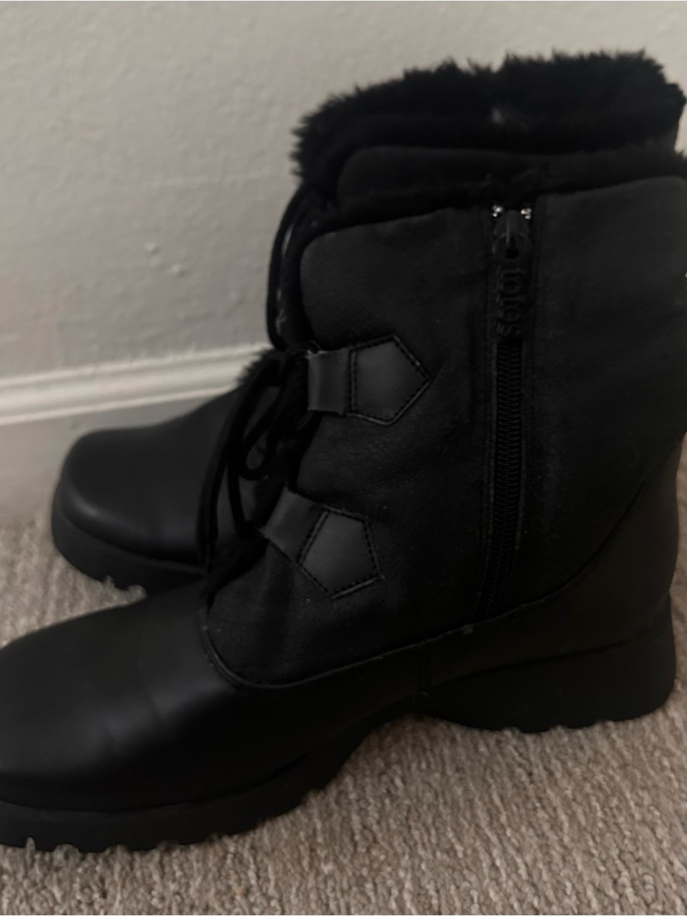 totes Black Faux-Fur Collar Lace-Up Ankle Booties